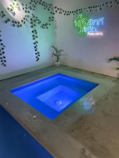 Villa 14 huéspedes - Piscina, jacuzzi y jardín privado - 15 min aereopuerto y playa - 7