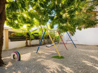 Villa 14 huéspedes - Piscina, jacuzzi y jardín privado - 15 min aereopuerto y playa - 4