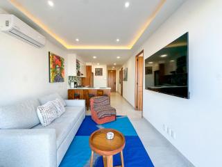 VREDE - Modern Ocean View - Great Rooftop Amenities - 3