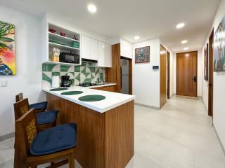VREDE - Modern Ocean View - Great Rooftop Amenities - 1