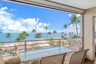 Stunning ocean view 2 bedroom Steps from beach - 3
