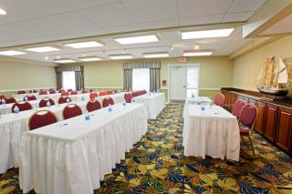 Holiday Inn Express Hotel & Suites Port Clinton-Catawba Island by IHG - 8