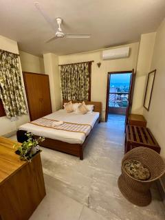 River Breeze Home A Comfort Stay - 9