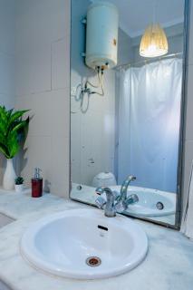 Spacious Modern Boho Gem by Hauz Khas Fort & Lake - 5