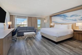Crowne Plaza Melbourne-Oceanfront by IHG - 7