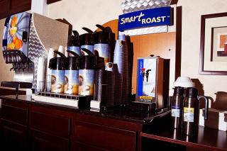Holiday Inn Express Hotel & Suites White River Junction by IHG - 7