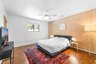Close to Domain DT Shopping Chic & Serene 3BR - 4