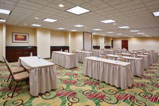 Holiday Inn Express Hotel & Suites Cleveland-Streetsboro by IHG - 4
