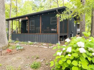 Cameron's Cottage at The Lake - 0