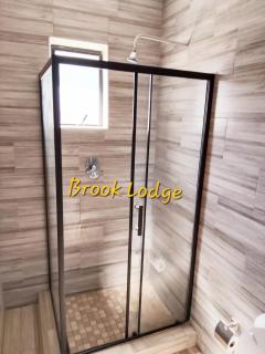 Brook Lodge - 8