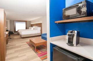 Holiday Inn Express & Suites Plano West - Frisco By IHG - 2