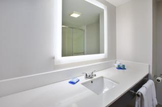 Holiday Inn Express Tiffin by IHG - 4