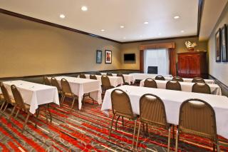 Holiday Inn Express Hotel & Suites Columbus Southeast Groveport by IHG - 8