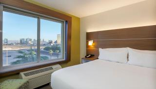 Holiday Inn Express Las Vegas Stadium Area by IHG - 9