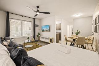 Miami Beach Studio Modern Oasis - 7