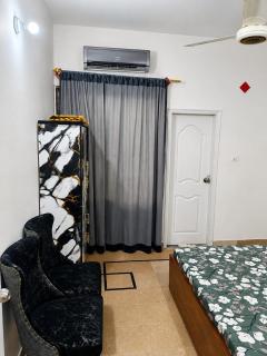 Comfortable house Gulshan e Iqbal Karachi - 8
