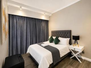 Menlyn Apartment - 2 Bedroom Apartment - Pretoria - 2