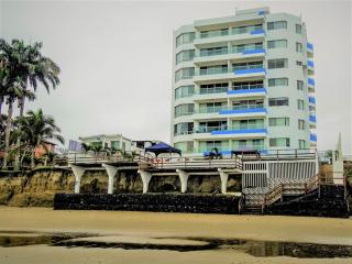 Exclusive beachfront apartment in Playa Tonsupa - 0