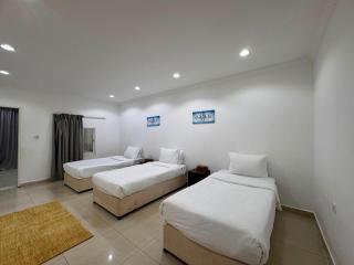 Al Saad Farm Private Resort 5 Bedrooms with Two Indoor Pools and Kids area By Betu - 9