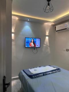 Modern downtown flat with side sea view balcony with Air condition and free wifi - 0