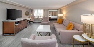 Crowne Plaza Toronto Airport by IHG - 5