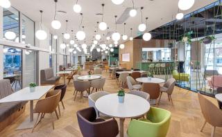 Holiday Inn Prague by IHG - 8