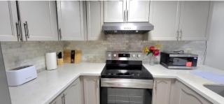 Cozy 3BR Brampton Home Near Toronto and Mount Pleasant GO - 4