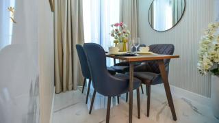 Maryah Vista 1BR - Waterfront Luxury Retreat - 3