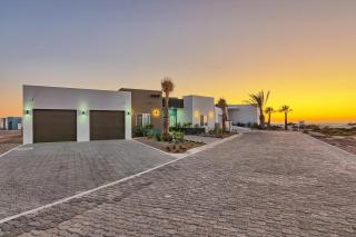 Beachfront Home Luxury Laguna Shores Resort - 8
