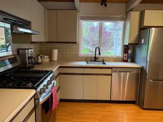 Edgemont Retreat - Spacious, Family-Friendly House - 1