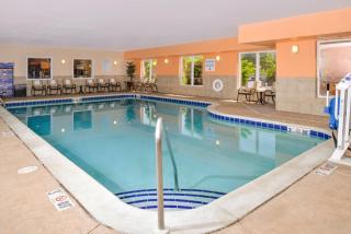 Holiday Inn Express Hotel & Suites Lancaster-Lititz by IHG - 1