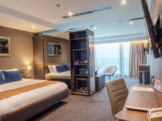 Crowne Plaza London - Kingston by IHG - 1