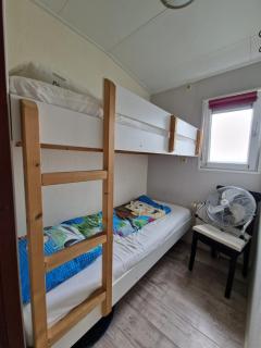 Prachtig vakantiehuis op rustig vakantiepark - 4