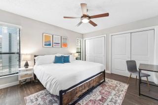 Charming King Bed 1BR 5 Min to DT w pool - 8