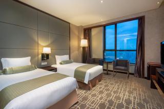 Crowne Plaza Shanghai Jinxiu by IHG - 4