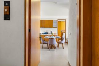 2BR/2BA Alik A12 in La Cruz with pool, gym, AC, WiFi, and balcony. - 2