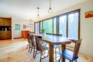 1 Mi to Mount Snow! Classic Chalet w/ Hot Tub - 2