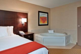 Holiday Inn Express Hotel & Suites Chatham South by IHG - 8