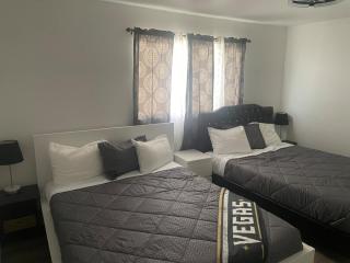 Cozy and Relaxed Stay in Las Vegas - 8
