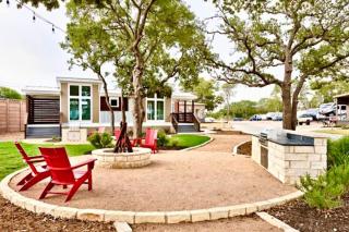 Village Farm Bungalow with Pool and Hot Tub - Austin - 8