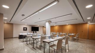 Hotel Crowne Plaza Madrid Airport - 6