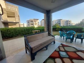 Luxury Amwaj Unit with Garden - 5