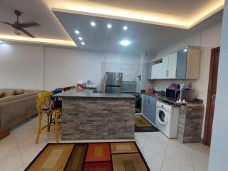 Luxury Amwaj Unit with Garden - 3