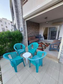 Luxury Amwaj Unit with Garden - 2