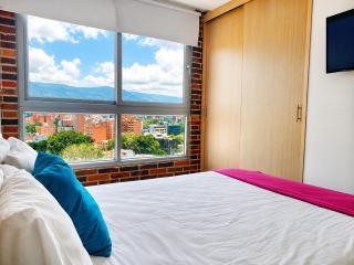 Best views in town, 14th floor Laureles Gem - 3