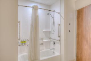 Holiday Inn Express & Suites - Remington by IHG - 3