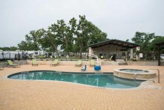 The Tiny Tejas with Pool and Hot Tub - Austin - 3