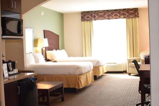 Holiday Inn Express Pratt by IHG - 9
