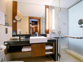 Holiday Inn Qingdao City Center by IHG - 5