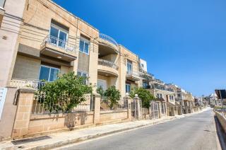 Valley View - Private Room with Balcony By SF Homes R1 - 7